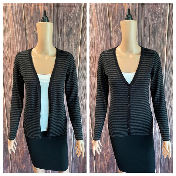 Forever 21 size medium gray and black horizontal striped casual boho cardigan - Picture 1 of 16